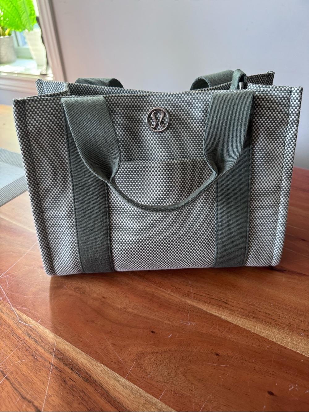 lululemon green & grey tote with snap closure. Like new